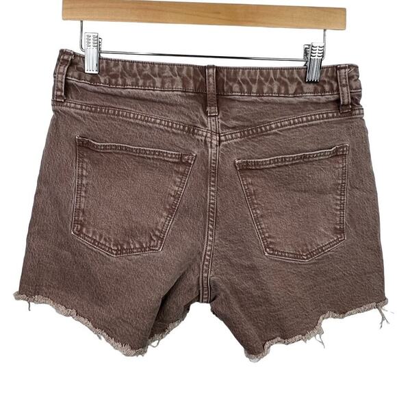 UNIVERSAL THREAD SZ 6/28 Women's Brown Vintage Stretch Cut-Off Midi Jean Shorts - Picture 2 of 9